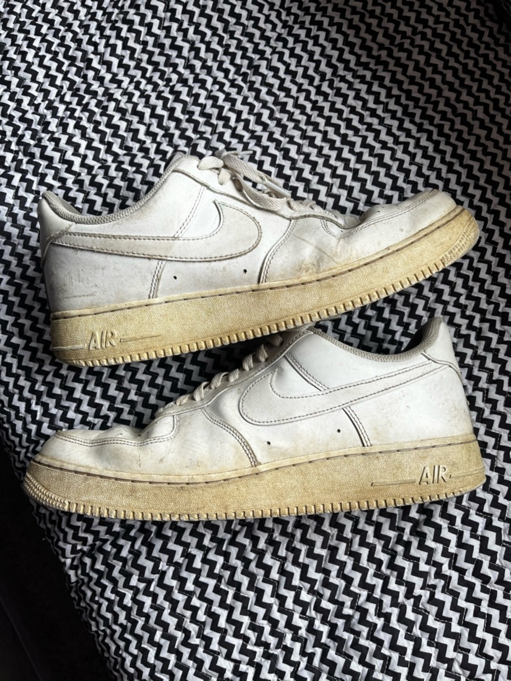 Nike Air Force One beaters size 11.5